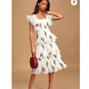 NWT ✨White Floral Print Tiered Midi Dress